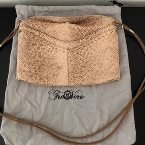 Tres Vero purse